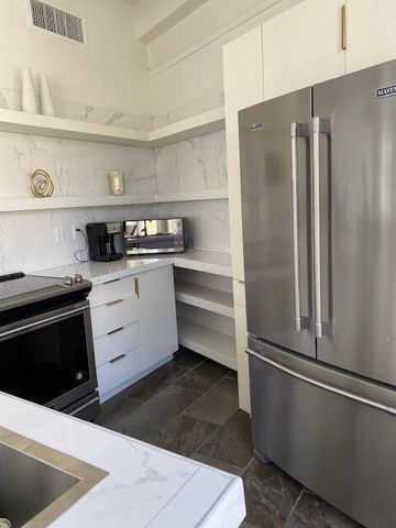 115 N Mesa Street 3B, El Paso, TX 79901
