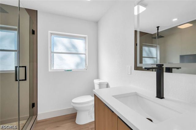 2114 Davis BLVD, Fort Myers, FL 33905