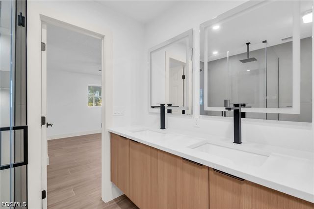 2114 Davis BLVD, Fort Myers, FL 33905