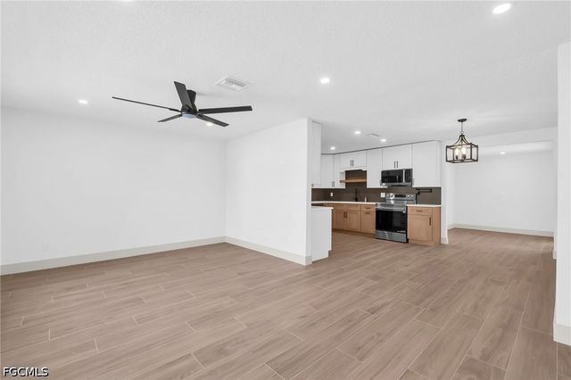 2114 Davis BLVD, Fort Myers, FL 33905