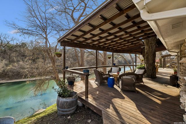 1520 Rocky River, Canyon Lake, TX 78133