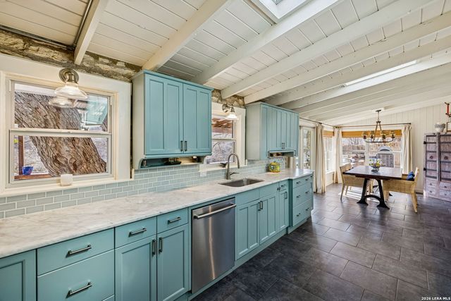 1520 Rocky River, Canyon Lake, TX 78133