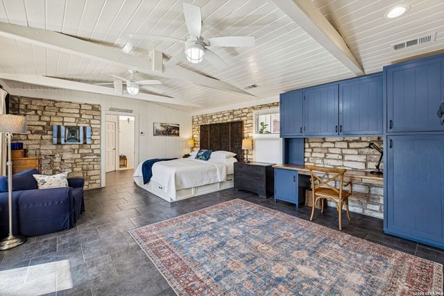 1520 Rocky River, Canyon Lake, TX 78133