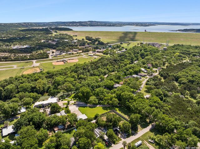 1520 Rocky River, Canyon Lake, TX 78133