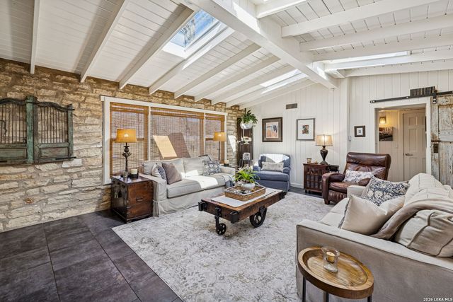 1520 Rocky River, Canyon Lake, TX 78133