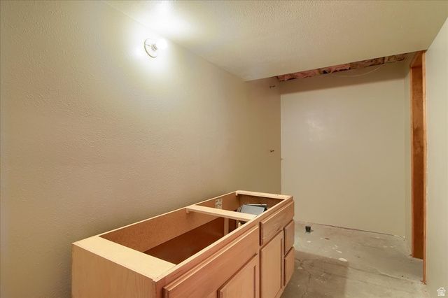 2825 S WOODBROOK LN, Magna, UT 84044