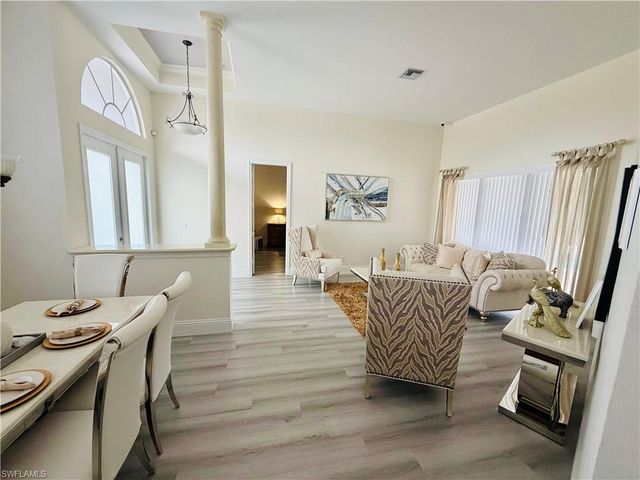 3960 1st AVE NW, Naples, FL 34119