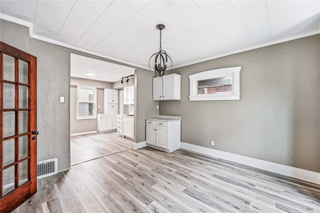 1204 Griswold St, Sharon, PA 16146