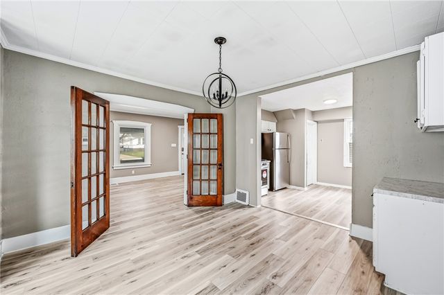 1204 Griswold St, Sharon, PA 16146