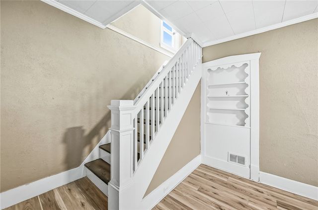 1204 Griswold St, Sharon, PA 16146