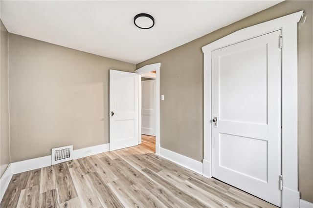 1204 Griswold St, Sharon, PA 16146