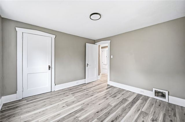 1204 Griswold St, Sharon, PA 16146