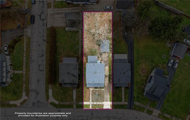 1204 Griswold St, Sharon, PA 16146