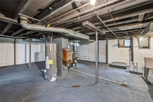 1204 Griswold St, Sharon, PA 16146