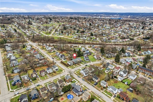 1204 Griswold St, Sharon, PA 16146