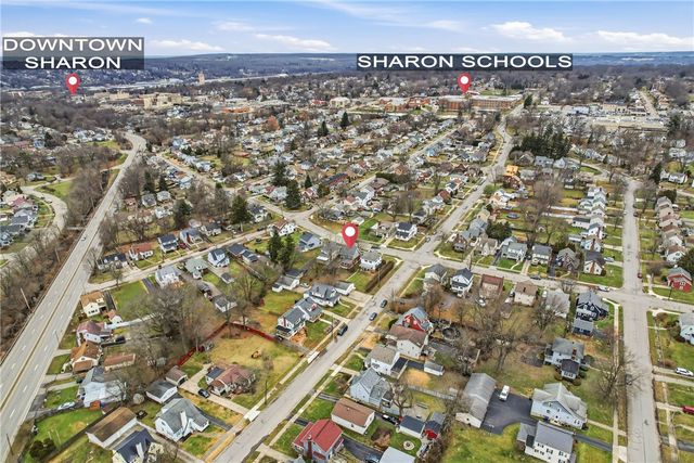 1204 Griswold St, Sharon, PA 16146