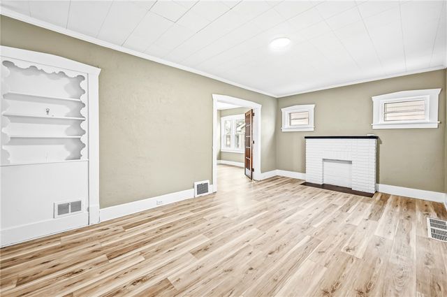 1204 Griswold St, Sharon, PA 16146