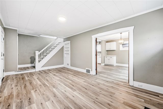 1204 Griswold St, Sharon, PA 16146