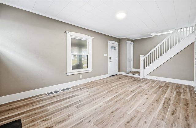 1204 Griswold St, Sharon, PA 16146