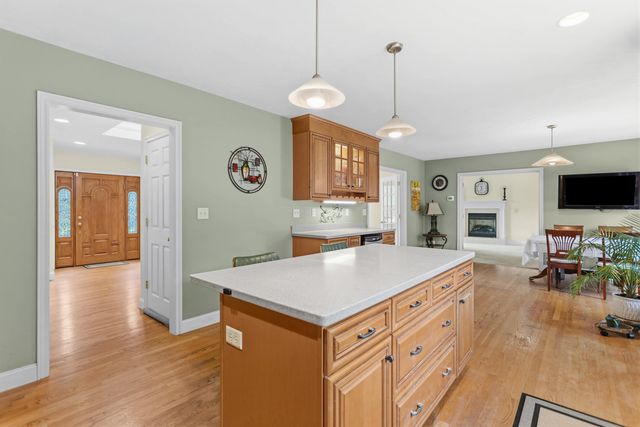 35 Mockingbird Hill Road, Windham, NH 03087