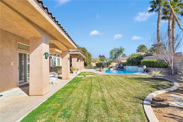 19189 Kanbridge, Apple Valley, CA 92308