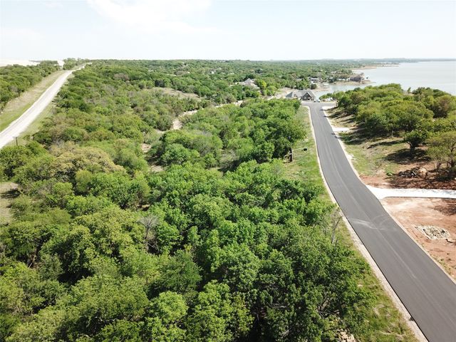 149 Hanna Oak Court, Bridgeport, TX 76426
