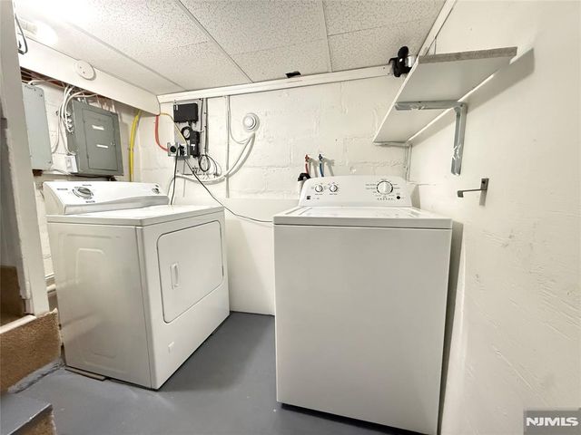 507 Lake Avenue 2nd fl, Lyndhurst, NJ 07071