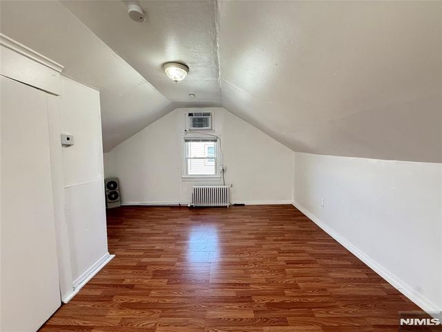 507 Lake Avenue 2nd fl, Lyndhurst, NJ 07071