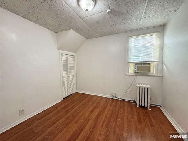 507 Lake Avenue 2nd fl, Lyndhurst, NJ 07071