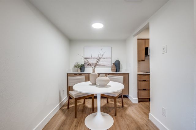 4020 Holland Avenue 211, Dallas, TX 75219