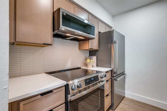 4020 Holland Avenue 211, Dallas, TX 75219