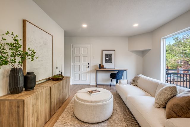 4020 Holland Avenue 211, Dallas, TX 75219