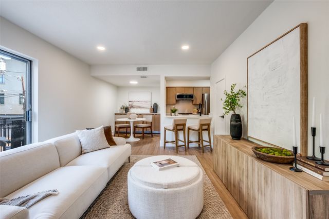 4020 Holland Avenue 211, Dallas, TX 75219