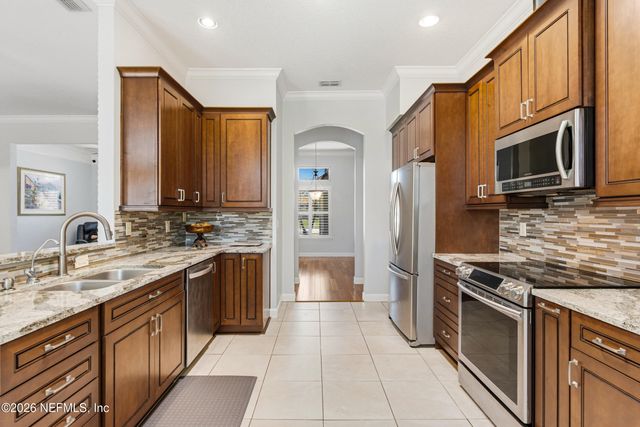 574 WHITFIELD Road, Jacksonville, FL 32221