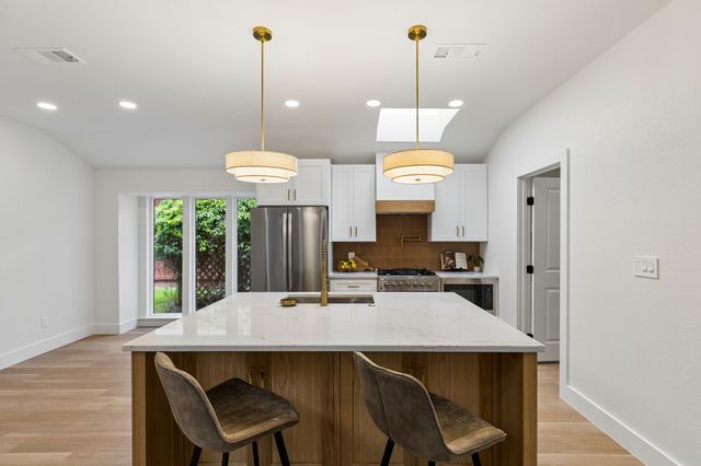 7220 Canongate, Dallas, TX 75248