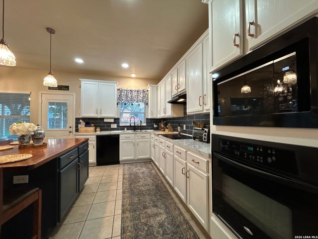 1114 BIRDIE CV, San Antonio, TX 78221