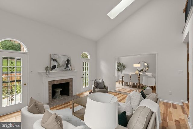 1558 MCLEAN COMMONS CT, Mclean, VA 22101