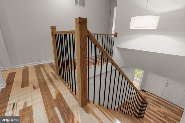 1558 MCLEAN COMMONS CT, Mclean, VA 22101
