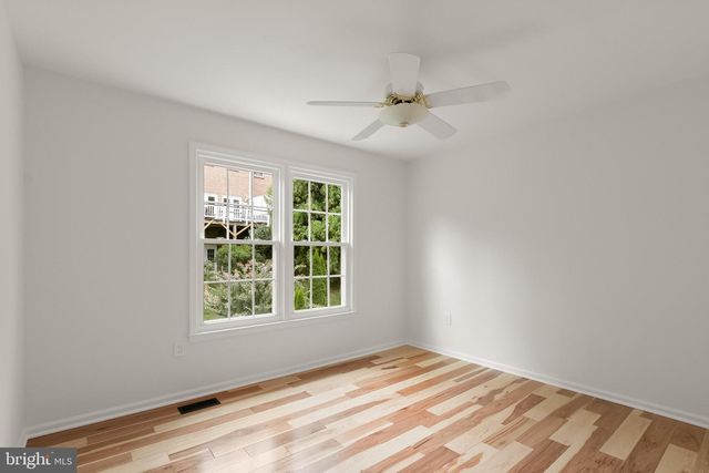 1558 MCLEAN COMMONS CT, Mclean, VA 22101
