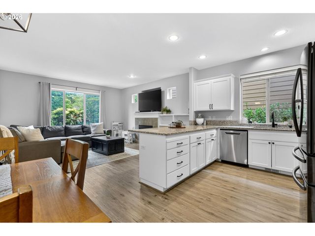 7937 Sw CAROL ANN Ct, Portland, OR 97224