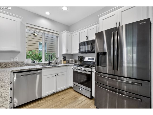 7937 Sw CAROL ANN Ct, Portland, OR 97224