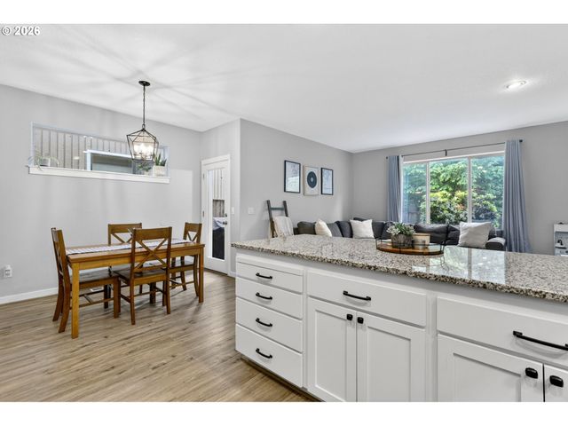 7937 Sw CAROL ANN Ct, Portland, OR 97224