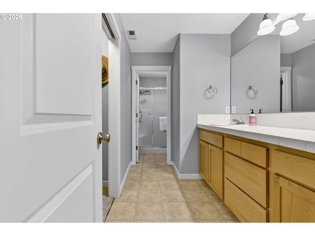 7937 Sw CAROL ANN Ct, Portland, OR 97224