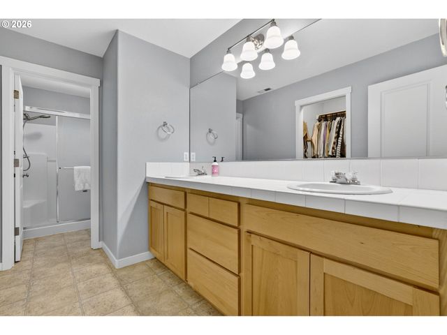 7937 Sw CAROL ANN Ct, Portland, OR 97224