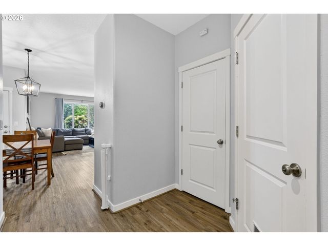 7937 Sw CAROL ANN Ct, Portland, OR 97224