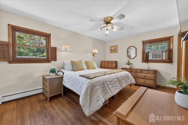 33 Newman Street, Metuchen, NJ 08840