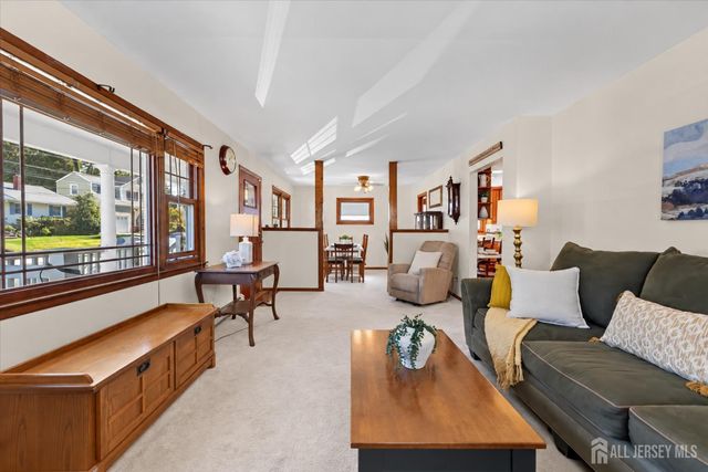 33 Newman Street, Metuchen, NJ 08840