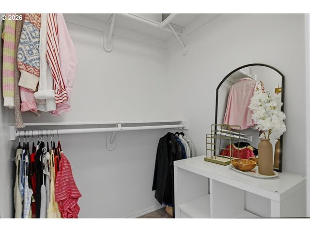 8908 Sw 50TH Ave, Portland, OR 97219