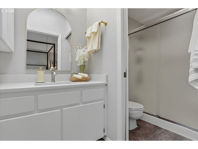 8908 Sw 50TH Ave, Portland, OR 97219