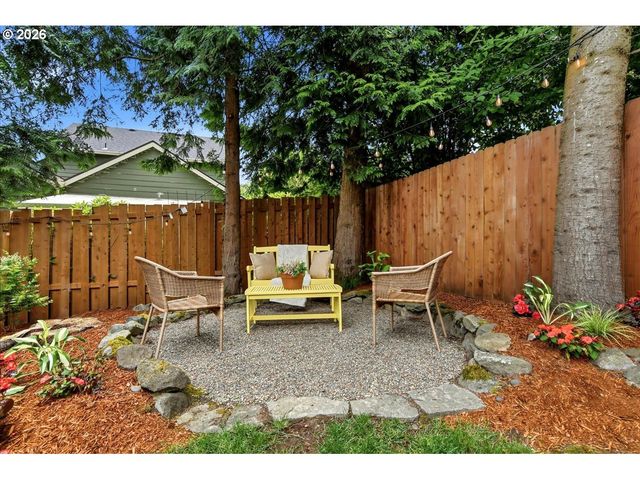 8908 Sw 50TH Ave, Portland, OR 97219